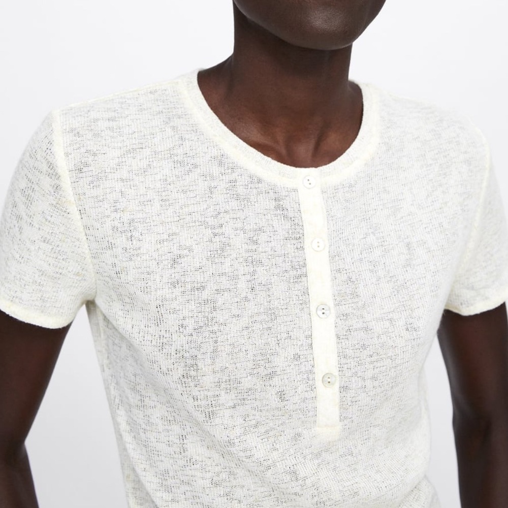Zara Ecru T-Shirt With Buttons